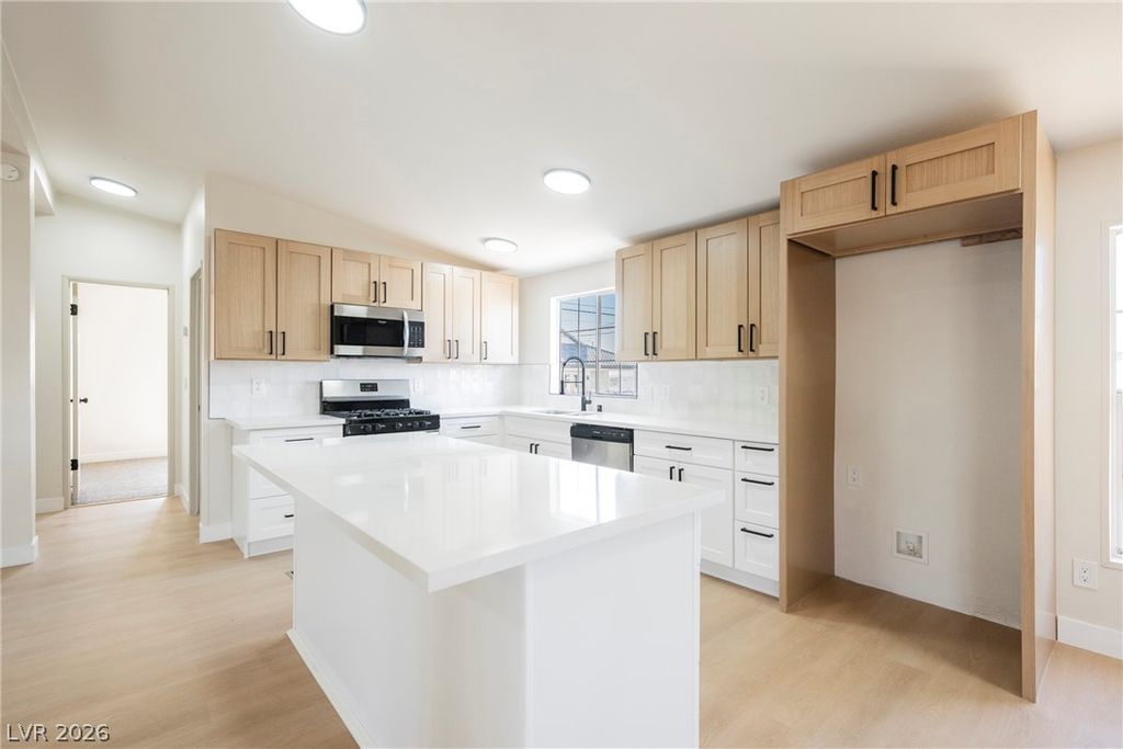 6137 Yellowstone Avenue, Las Vegas, NV 89156