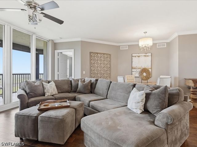 1065 Borghese LN 2005, Naples, FL 34114