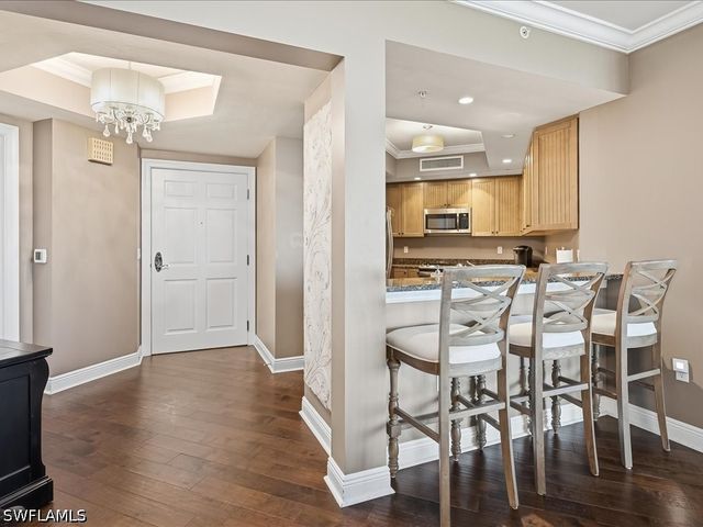 1065 Borghese LN 2005, Naples, FL 34114