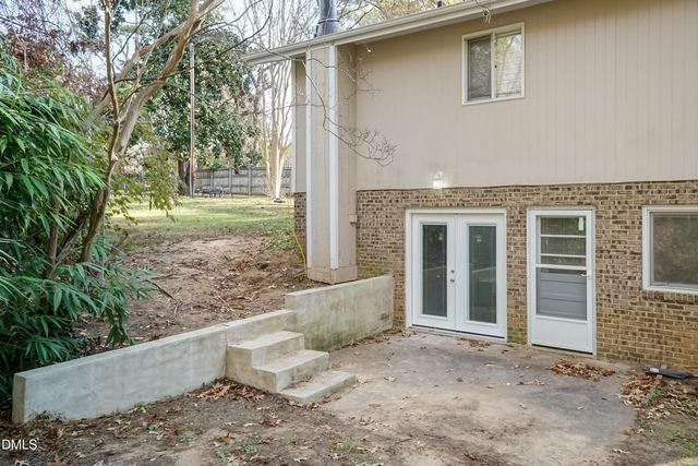 5829 Sandstone Drive, Durham, NC 27713