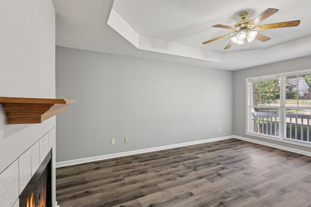 1447 Amy Ave, Clarksville, TN 37042