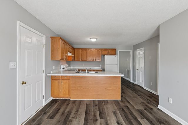 1447 Amy Ave, Clarksville, TN 37042