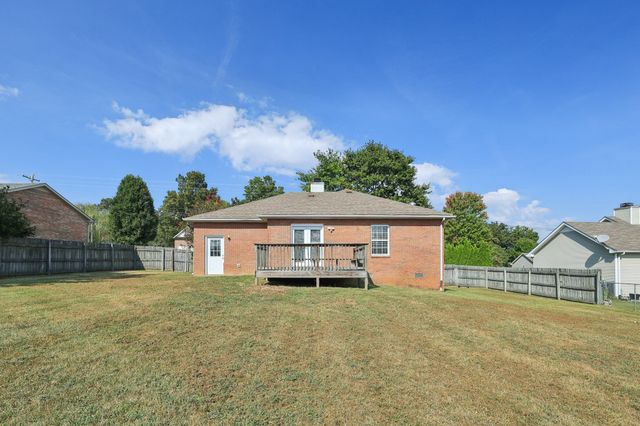 1447 Amy Ave, Clarksville, TN 37042