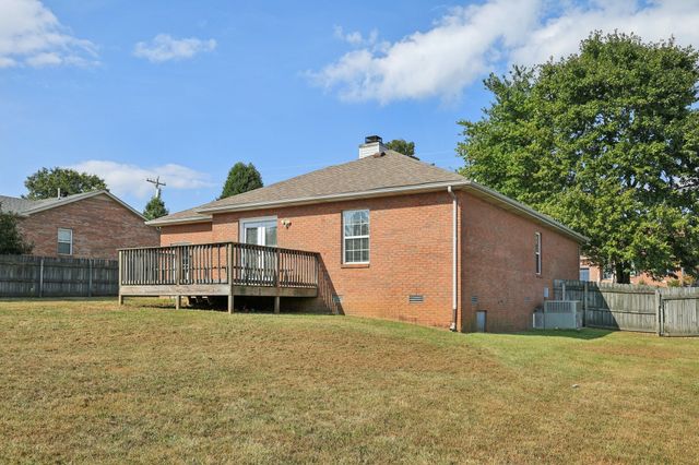 1447 Amy Ave, Clarksville, TN 37042