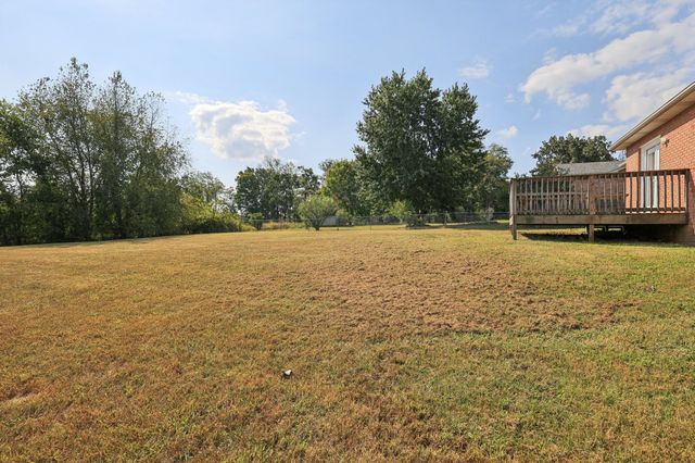 1447 Amy Ave, Clarksville, TN 37042