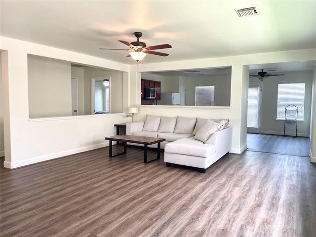 18110 Jills Way Lane, Cypress, TX 77429