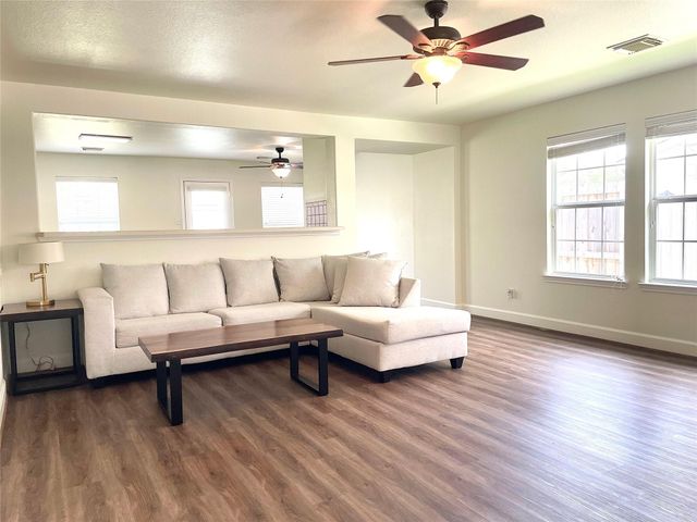 18110 Jills Way Lane, Cypress, TX 77429