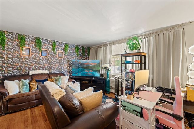 716 HEMLOCK Street, New York City, NY 11208