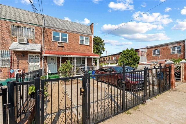 716 HEMLOCK Street, New York City, NY 11208
