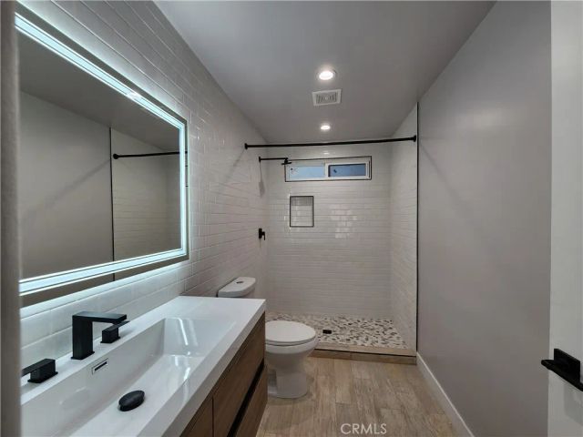 5150 Ithaca, Los Angeles, CA 90032