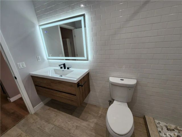 5150 Ithaca, Los Angeles, CA 90032