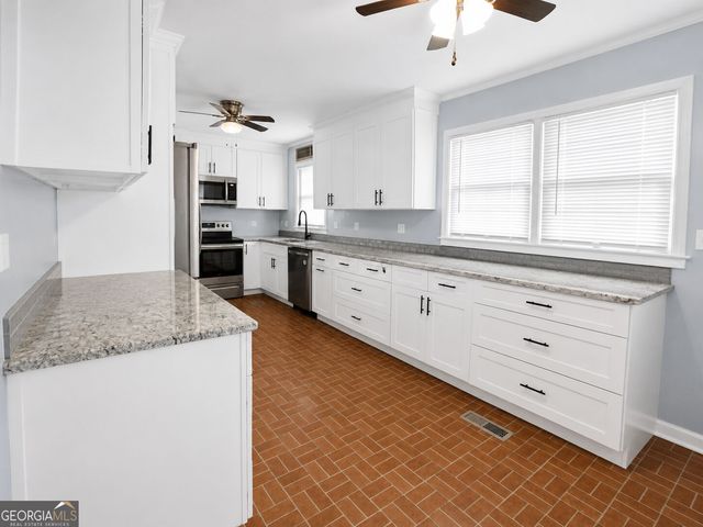 2114 Cheatwood Drive, Oxford, AL 36203