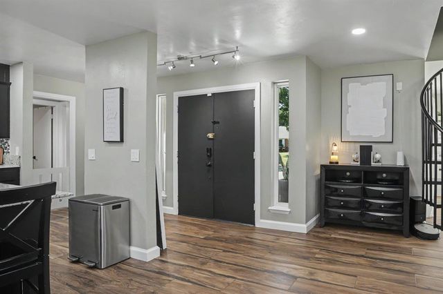 7901 W Lakeshore Drive, Oklahoma City, OK 73132