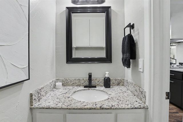 7901 W Lakeshore Drive, Oklahoma City, OK 73132
