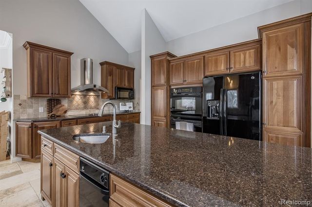 1550 Dakota Court, Oxford, MI 48371