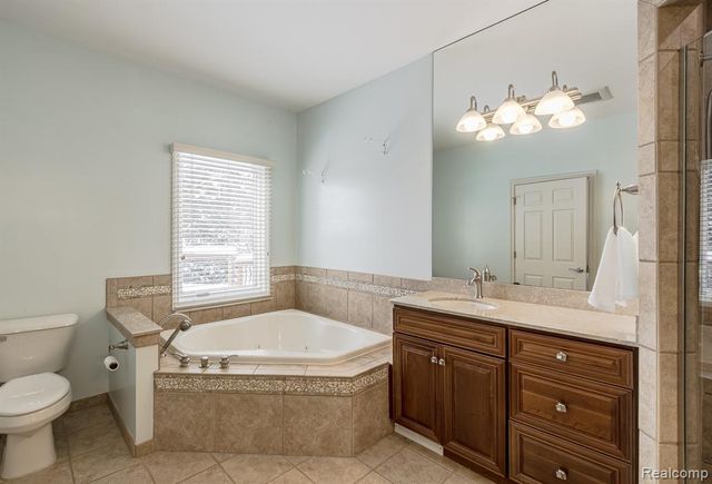 1550 Dakota Court, Oxford, MI 48371