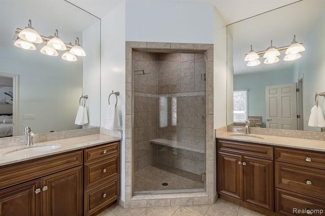 1550 Dakota Court, Oxford, MI 48371