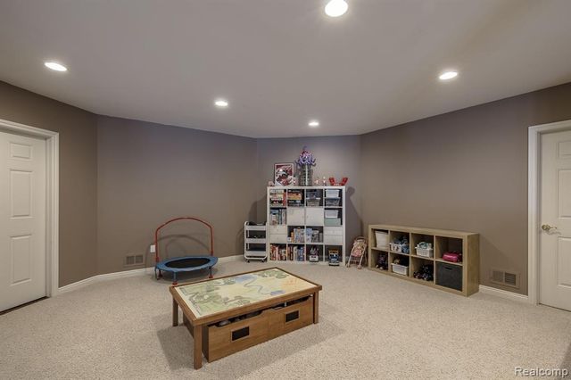 1550 Dakota Court, Oxford, MI 48371