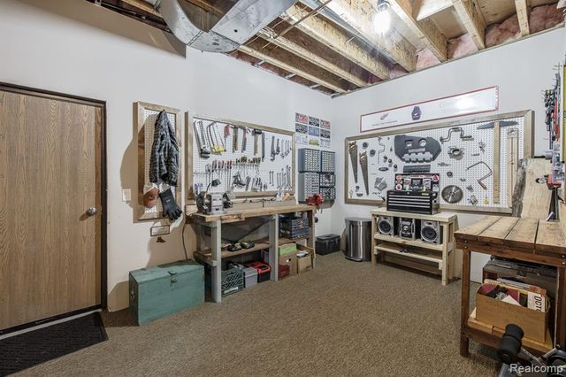 1550 Dakota Court, Oxford, MI 48371