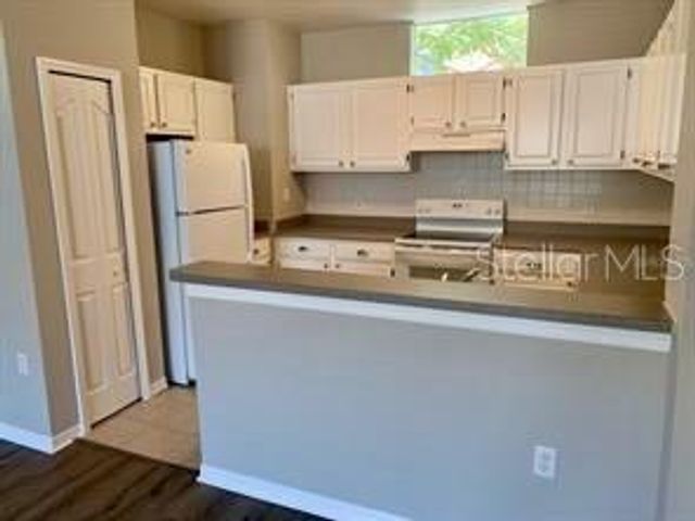 2443 LEGACY LAKE DRIVE 2443, Maitland, FL 32751