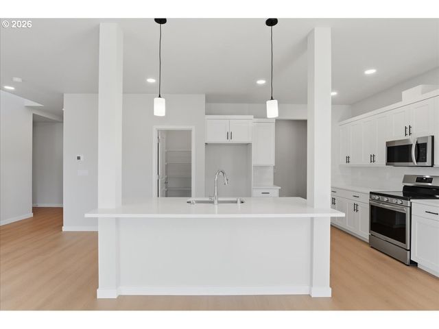 12201 Ne 107TH Way, Vancouver, WA 98682