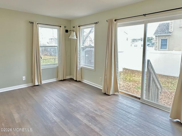 102 Hollyberry Drive, Toms River, NJ 08753