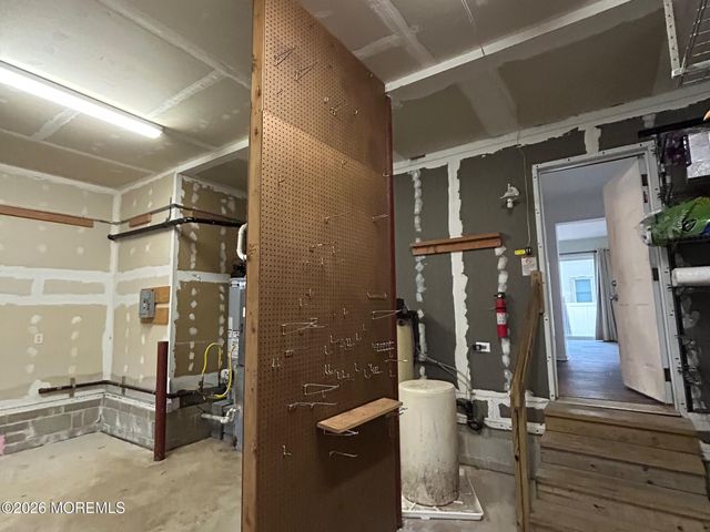 102 Hollyberry Drive, Toms River, NJ 08753