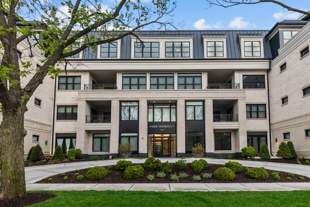 1950 Sheridan Road 105, Highland Park, IL 60035