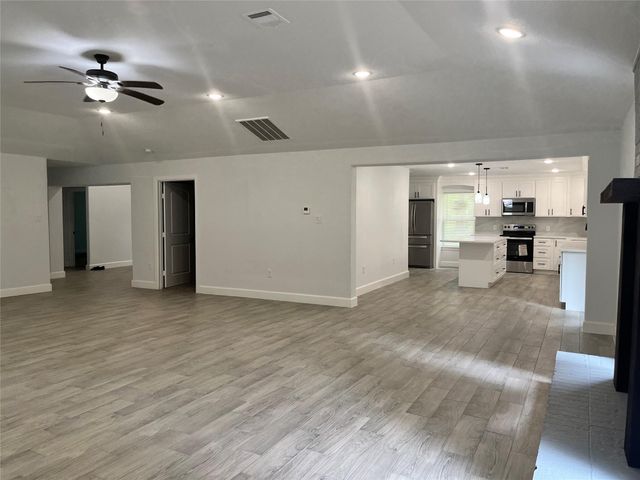 482 Rolling, Livingston, TX 77351