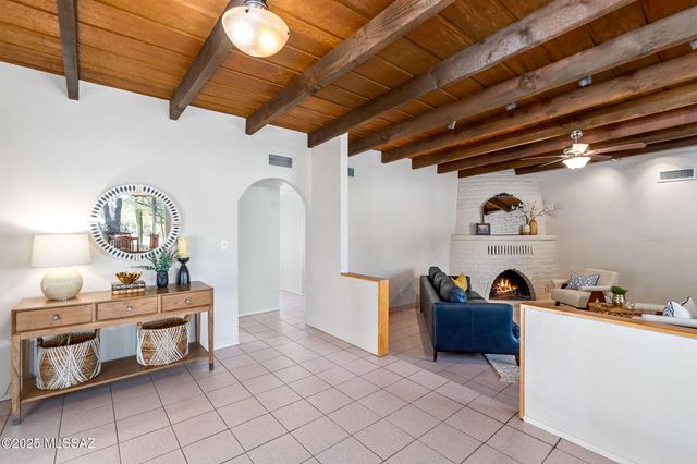 6070 W Desert Marigold Lane, Tucson, AZ 85742