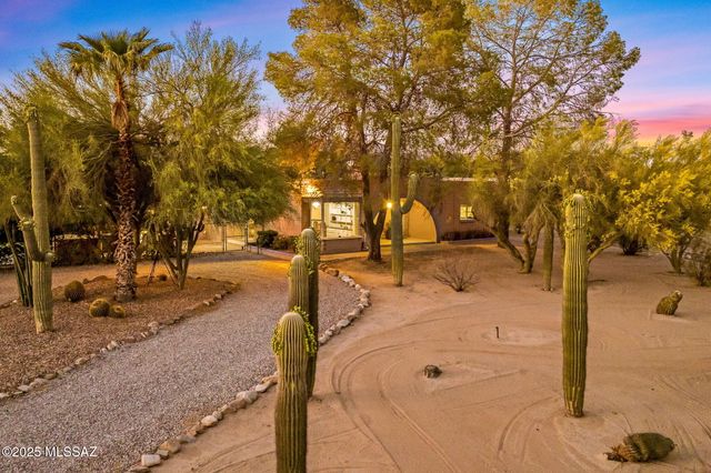 6070 W Desert Marigold Lane, Tucson, AZ 85742