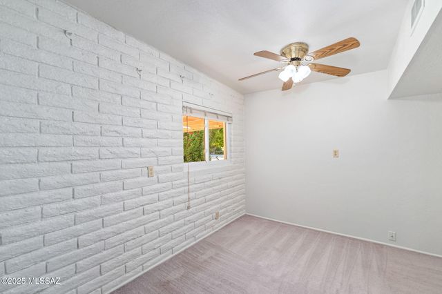 6070 W Desert Marigold Lane, Tucson, AZ 85742