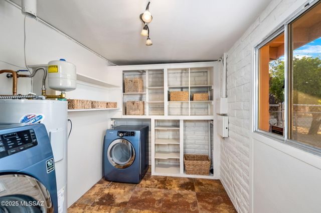 6070 W Desert Marigold Lane, Tucson, AZ 85742