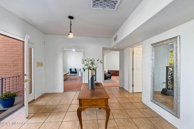 6070 W Desert Marigold Lane, Tucson, AZ 85742