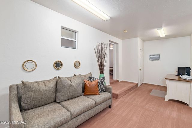 6070 W Desert Marigold Lane, Tucson, AZ 85742