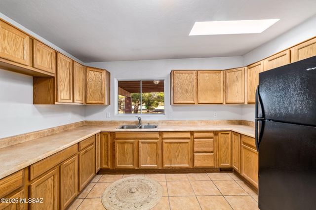 6070 W Desert Marigold Lane, Tucson, AZ 85742