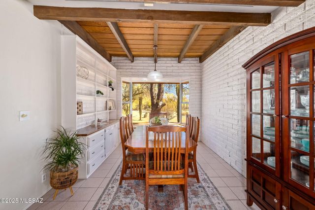 6070 W Desert Marigold Lane, Tucson, AZ 85742