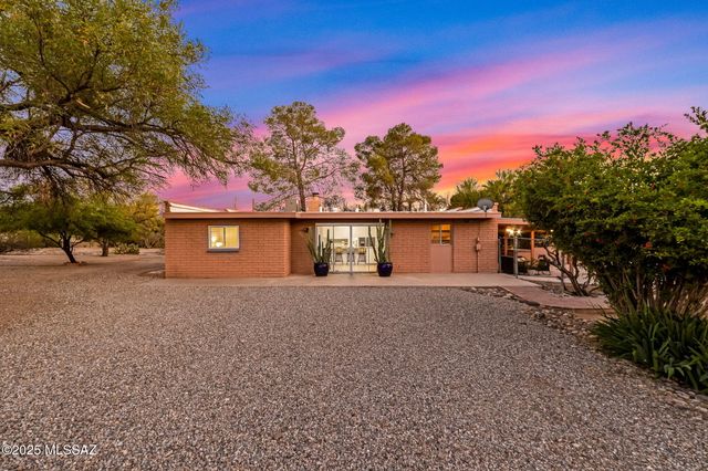 6070 W Desert Marigold Lane, Tucson, AZ 85742