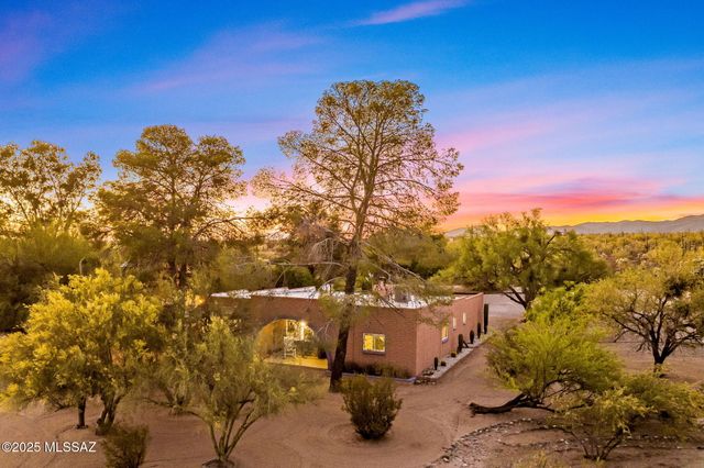 6070 W Desert Marigold Lane, Tucson, AZ 85742