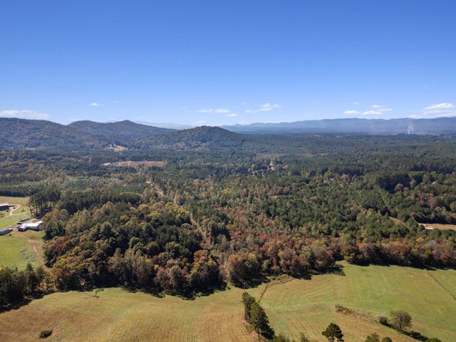 227 Mcallister Road, Copperhill, TN 37317