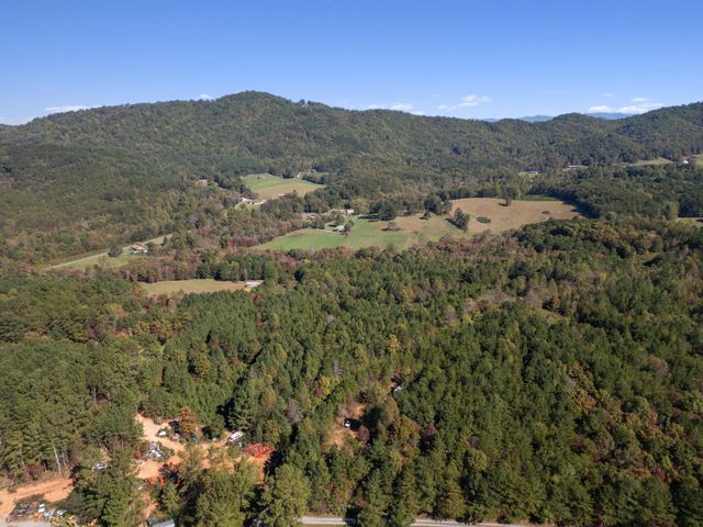 227 Mcallister Road, Copperhill, TN 37317