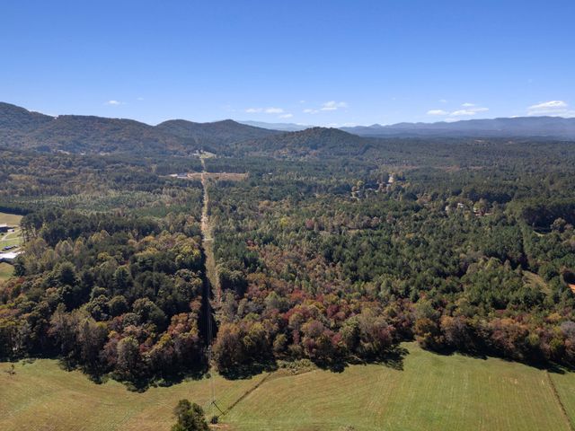 227 Mcallister Road, Copperhill, TN 37317
