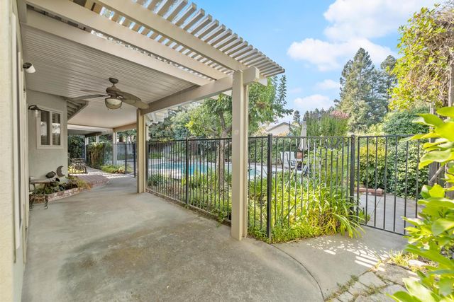 8833 Mountbatten Way, Elk Grove, CA 95624