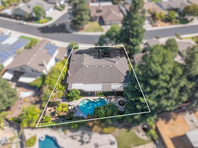 8833 Mountbatten Way, Elk Grove, CA 95624