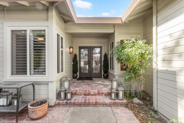 8833 Mountbatten Way, Elk Grove, CA 95624