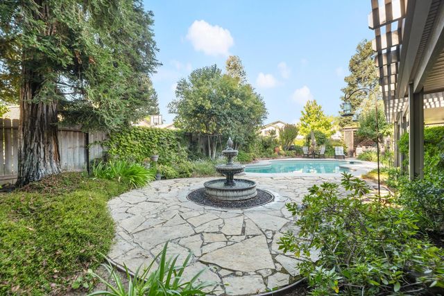 8833 Mountbatten Way, Elk Grove, CA 95624