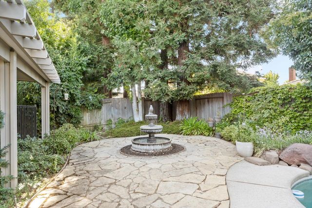 8833 Mountbatten Way, Elk Grove, CA 95624