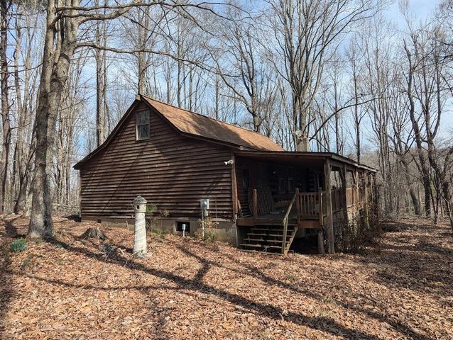 1704 Coles Knob RD, Pilot, VA 24138