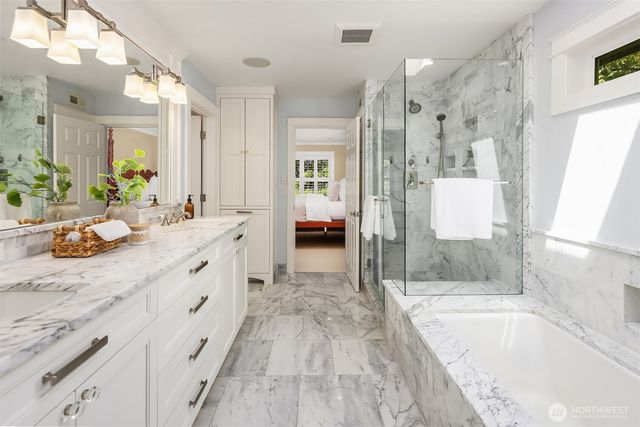 842 84th Avenue NE, Medina, WA 98039