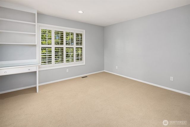 842 84th Avenue NE, Medina, WA 98039